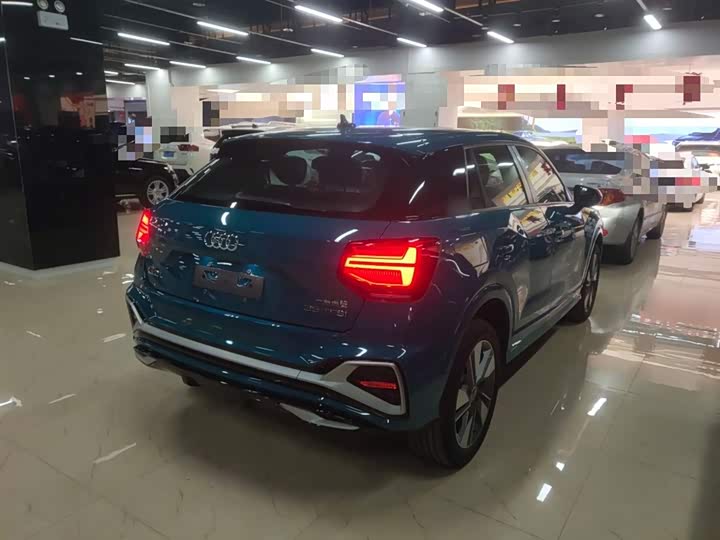 Фото 7 - Audi Q2L