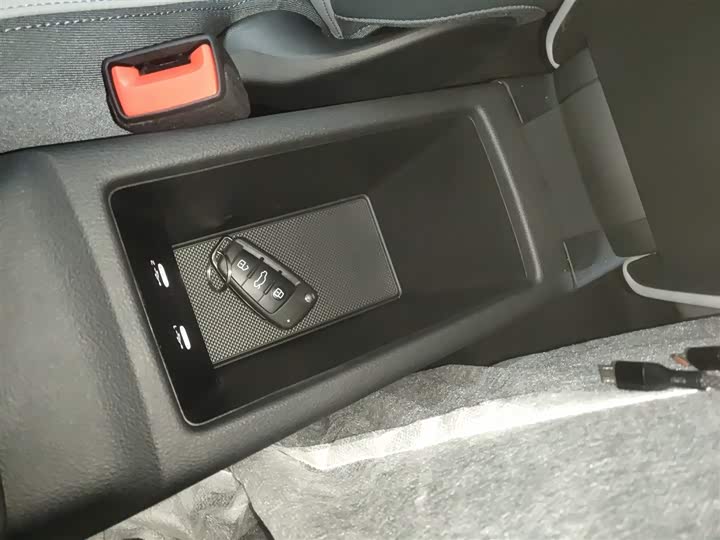 Фото 9 - Audi Q2L