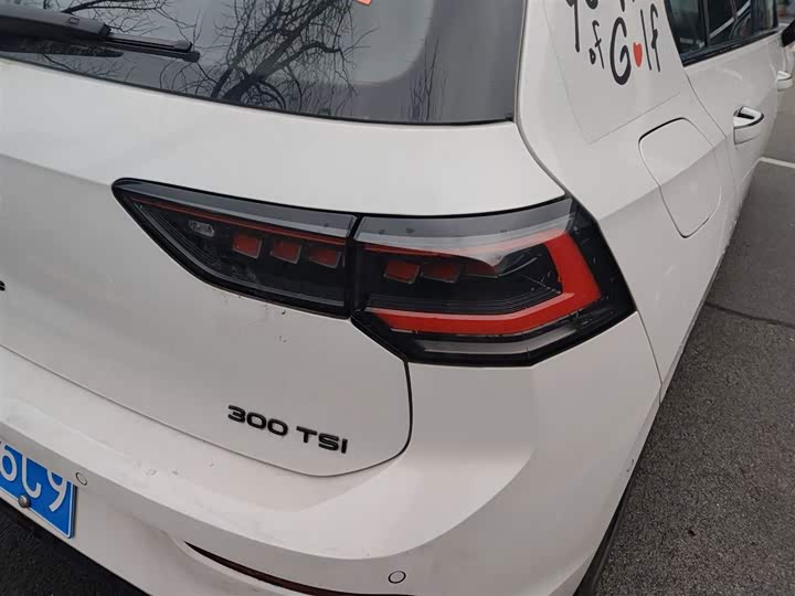 Фото 8 - Volkswagen Golf