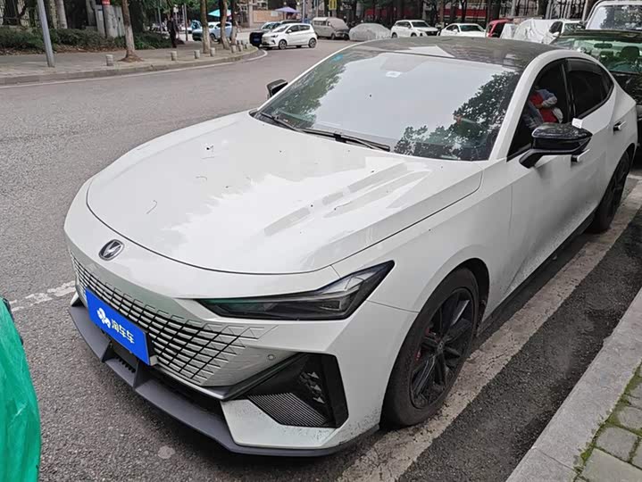 Фото 1 - Changan UNI-V