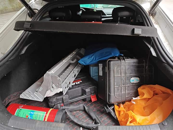 Фото 4 - Changan UNI-V