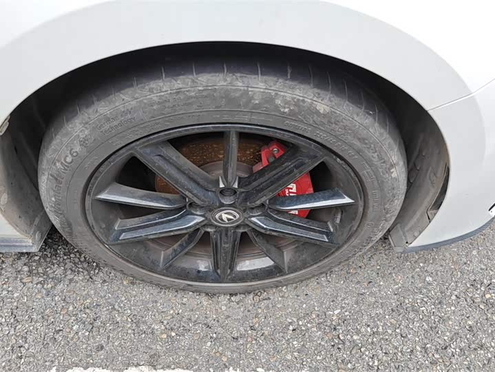 Фото 6 - Changan UNI-V