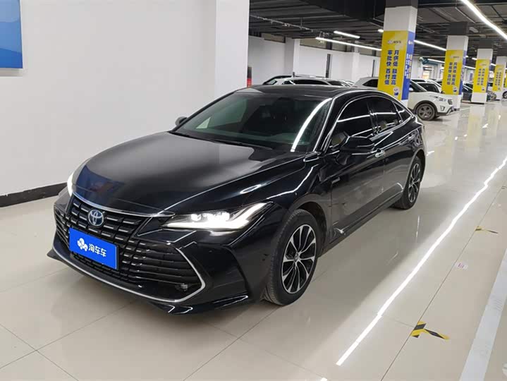 Фото 1 - Toyota Avalon