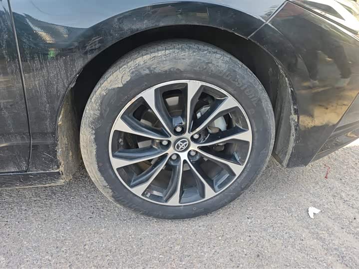 Фото 6 - Toyota Avalon