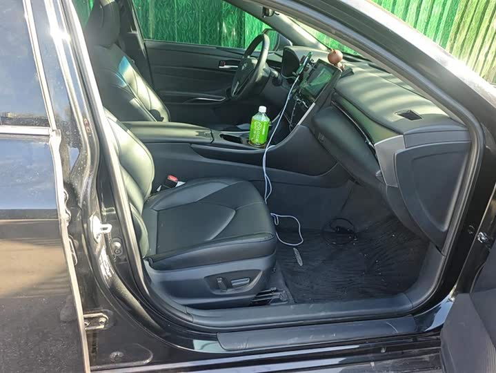 Фото 8 - Toyota Avalon