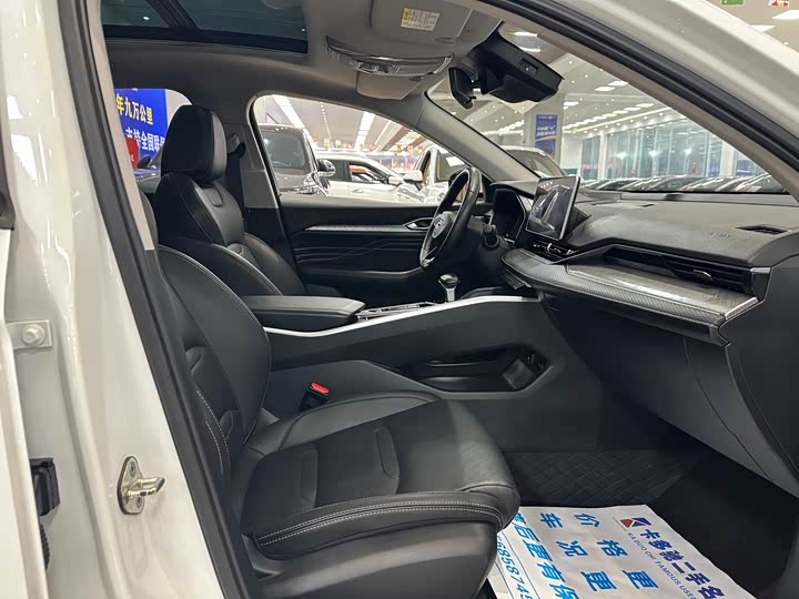 Фото 7 - Geely Preface