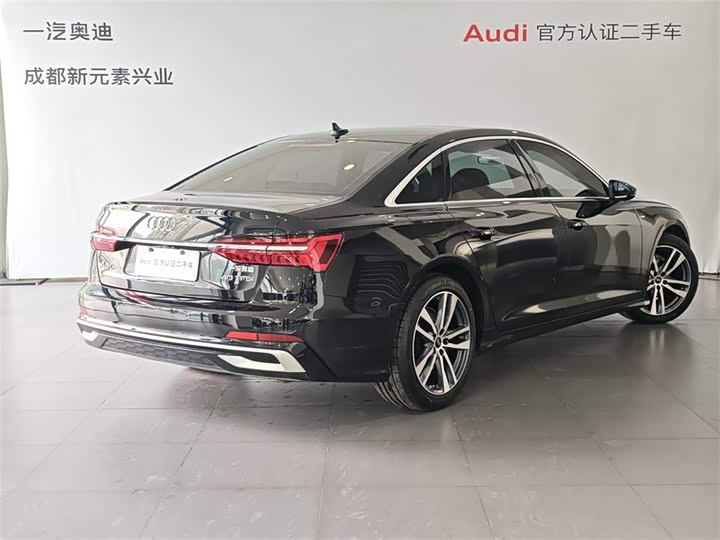 Фото 4 - Audi A6L