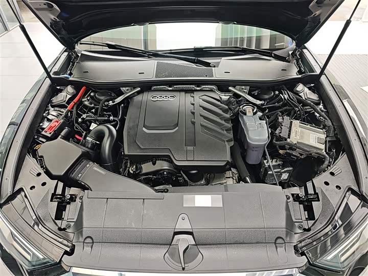 Фото 8 - Audi A6L