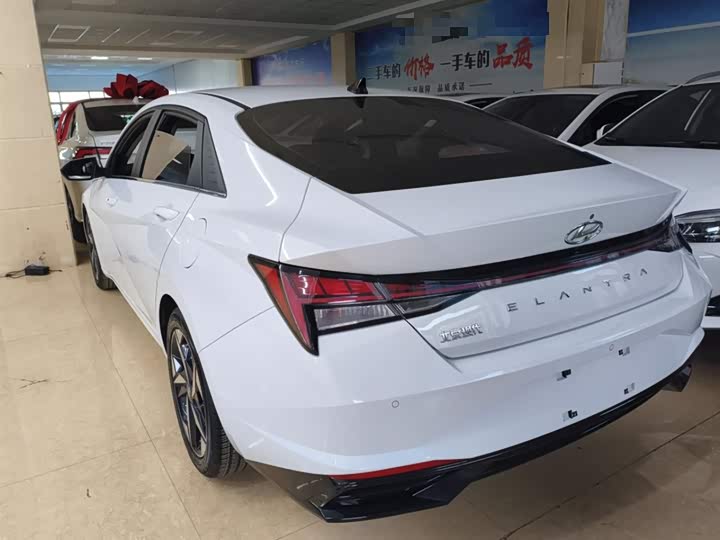 Фото 5 - Hyundai Elantra N line