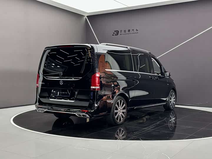 Zdjęcie 4 - Mercedes-Benz V-Class