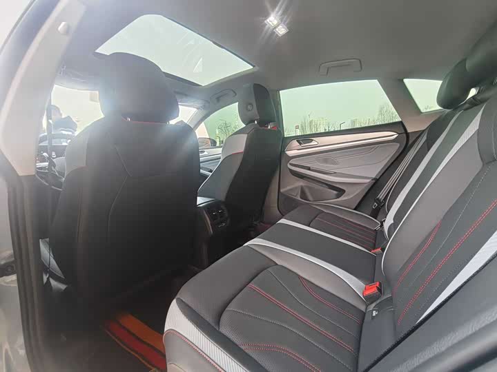 Фото 9 - Volkswagen Lamando L