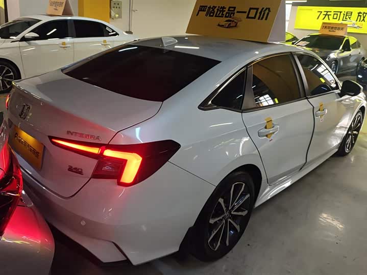 Фото 3 - Honda Integra