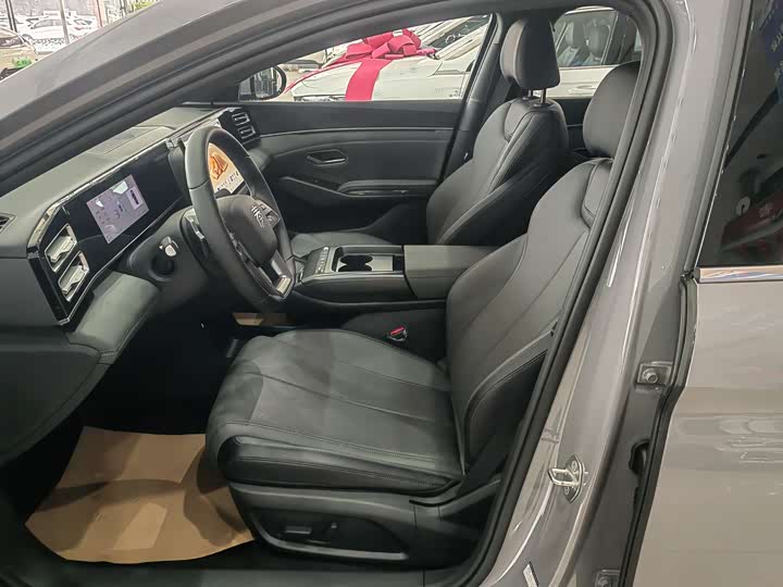 Фото 6 - BYD Qin L