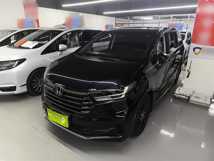 Фото 2 - Honda Odyssey