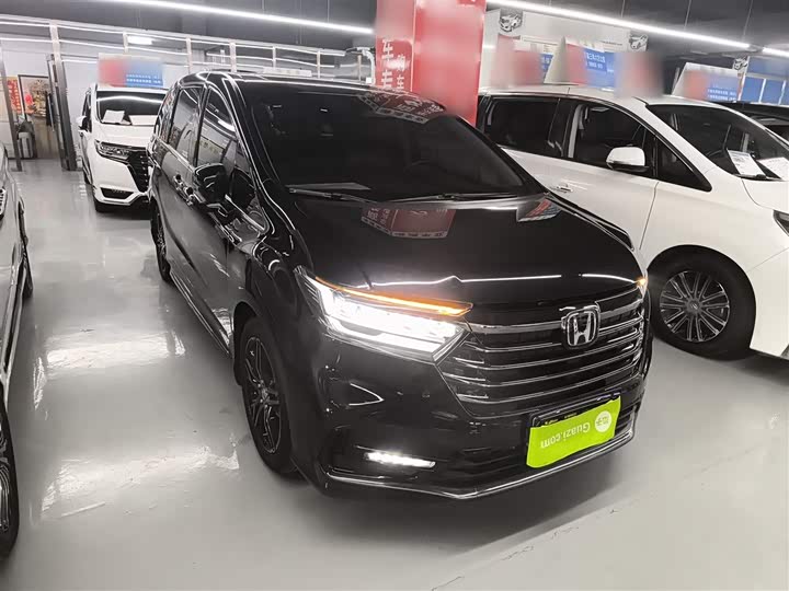 Фото 4 - Honda Odyssey