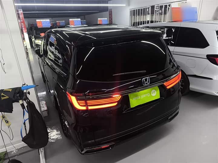 Фото 5 - Honda Odyssey