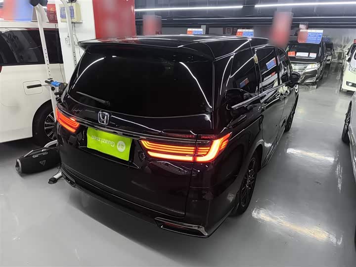 Фото 7 - Honda Odyssey