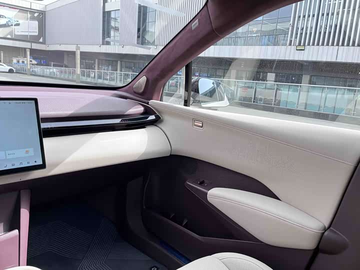 Фото 7 - Zeekr X