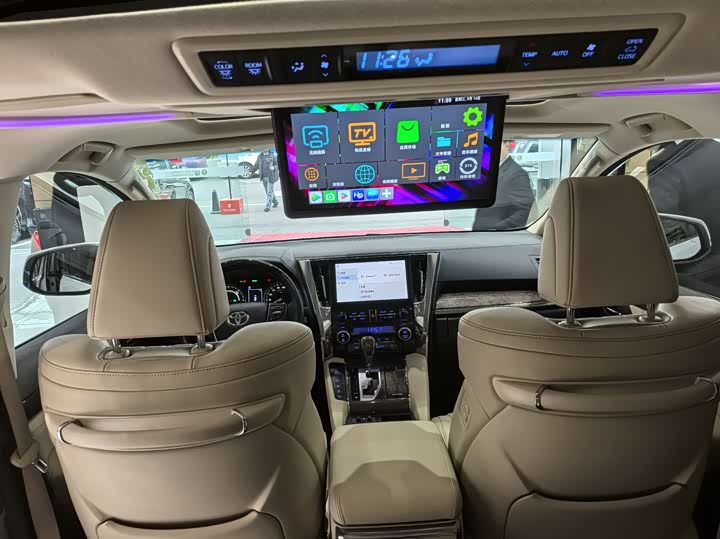 Фото 5 - Toyota Alphard