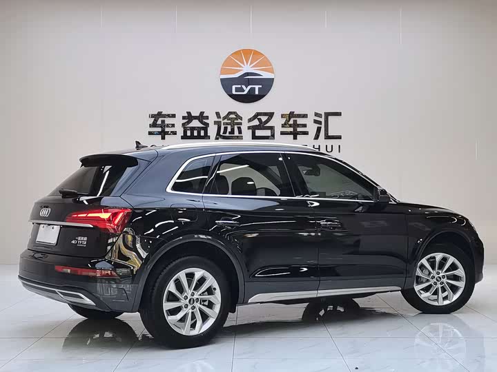 Фото 3 - Audi Q5L