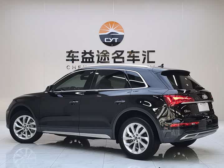 Фото 4 - Audi Q5L