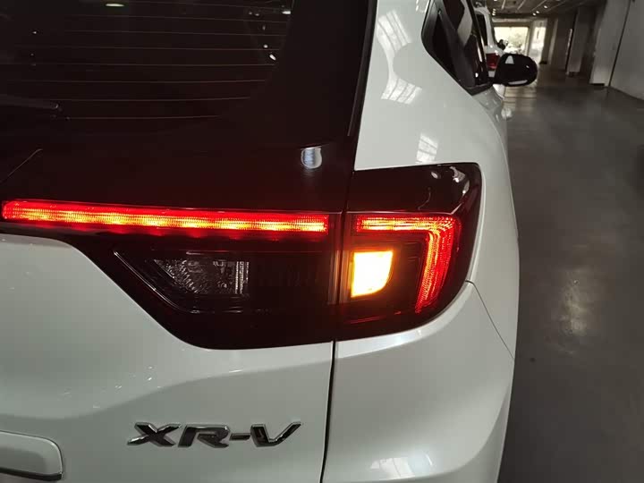 Фото 8 - Honda XR-V