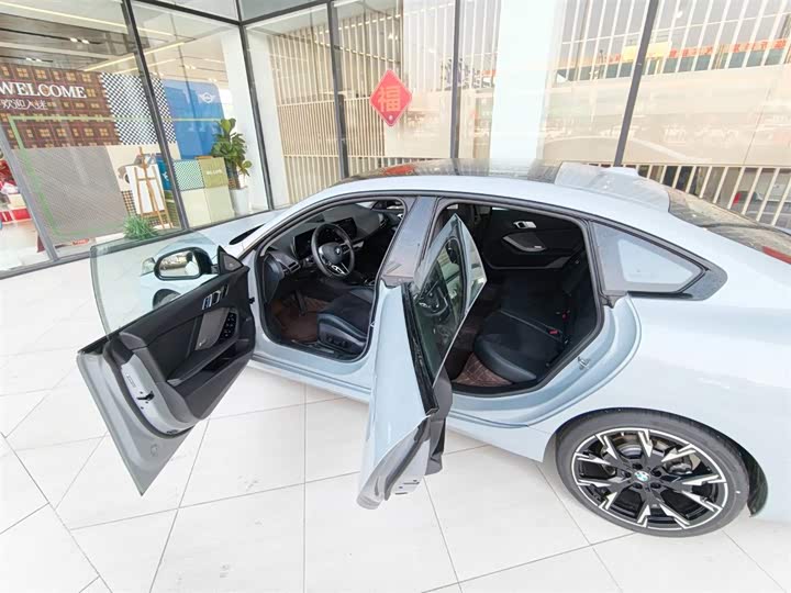 Фото 3 - BMW 2 Series