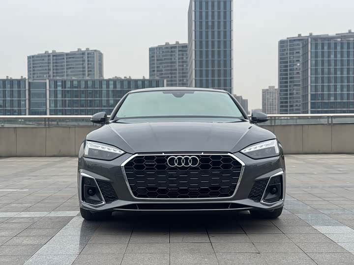 Фото 2 - Audi A5