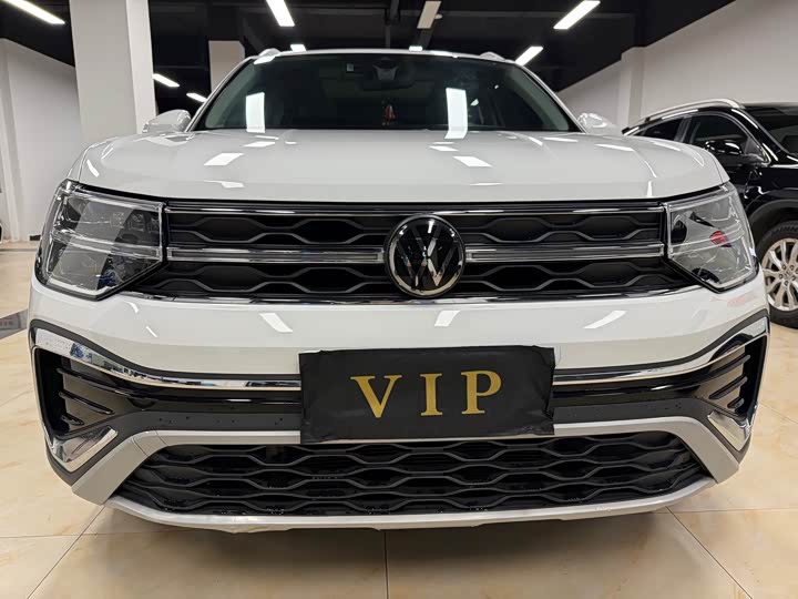 Фото 2 - Volkswagen Tharu