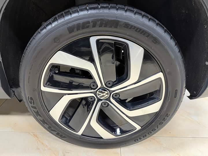 Фото 8 - Volkswagen Tharu