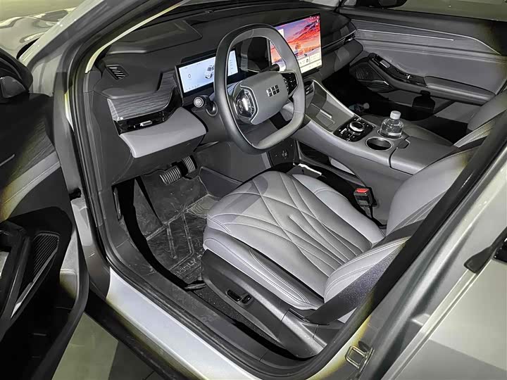 Фото 2 - Geely Galaxy L6