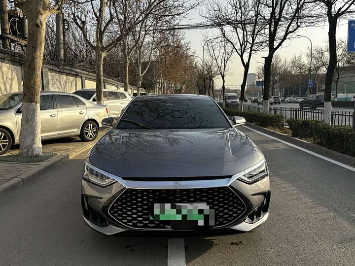 Фото 2 - BYD Han