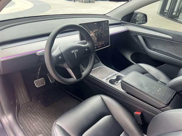 Фото 4 - Tesla Model Y