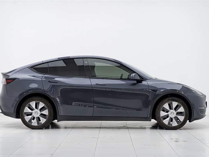 Фото 3 - Tesla Model Y