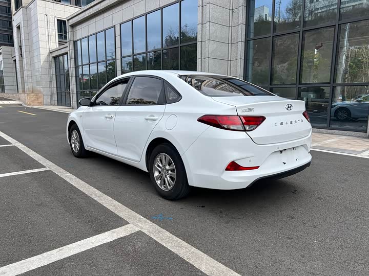 Фото 7 - Hyundai Celesta