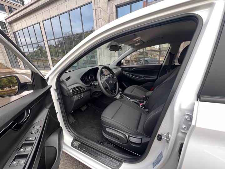 Фото 9 - Hyundai Celesta