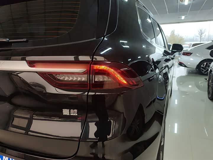 Фото 8 - Geely Okavango