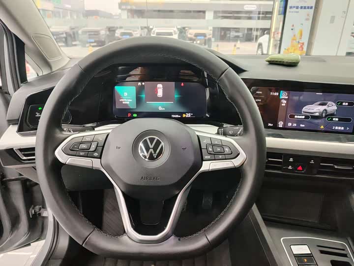 Фото 9 - Volkswagen Golf