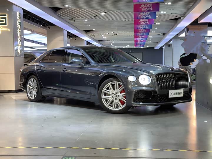 Фото 3 - Bentley Flying Spur