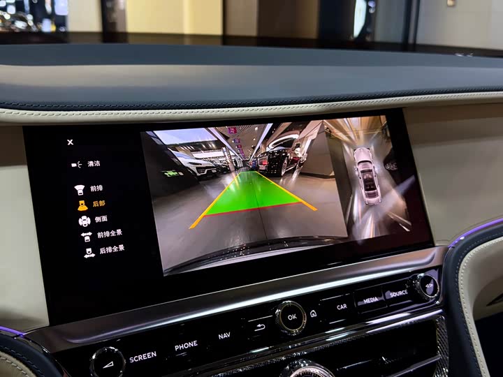 Фото 8 - Bentley Flying Spur