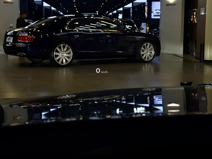 Фото 9 - Bentley Flying Spur