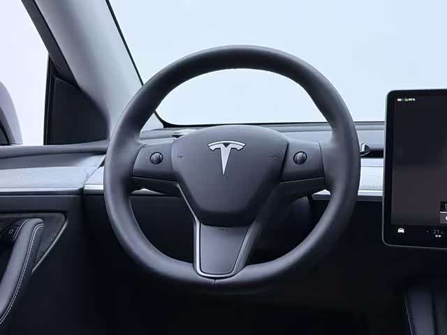 Фото 9 - Tesla Model Y