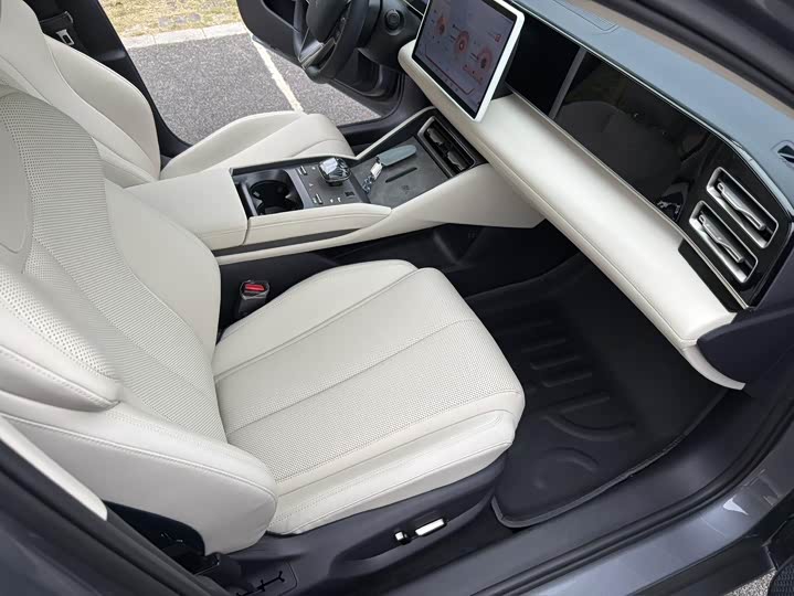 Фото 7 - BYD Qin L