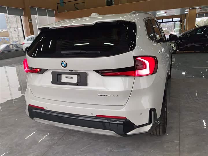 Фото 6 - BMW X1