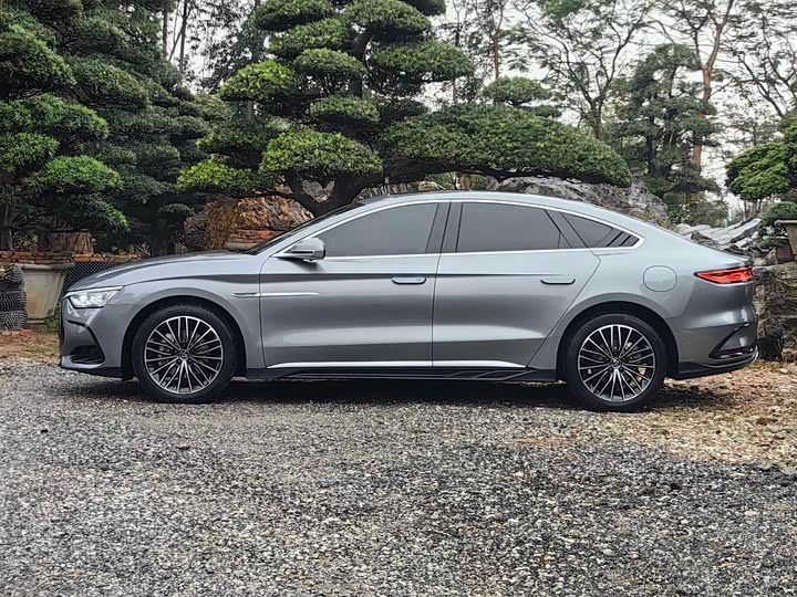 Фото 4 - BYD Han