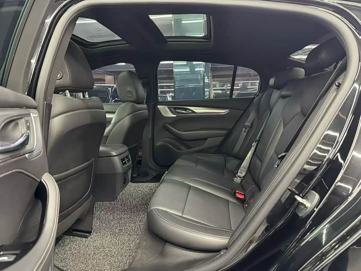 Фото 6 - Cadillac CT5