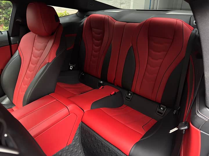 Фото 6 - BMW 8 Series