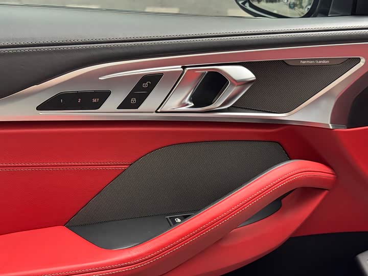 Фото 8 - BMW 8 Series