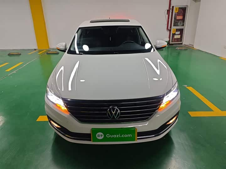 Фото 3 - Volkswagen Lavida