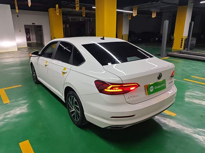 Фото 5 - Volkswagen Lavida